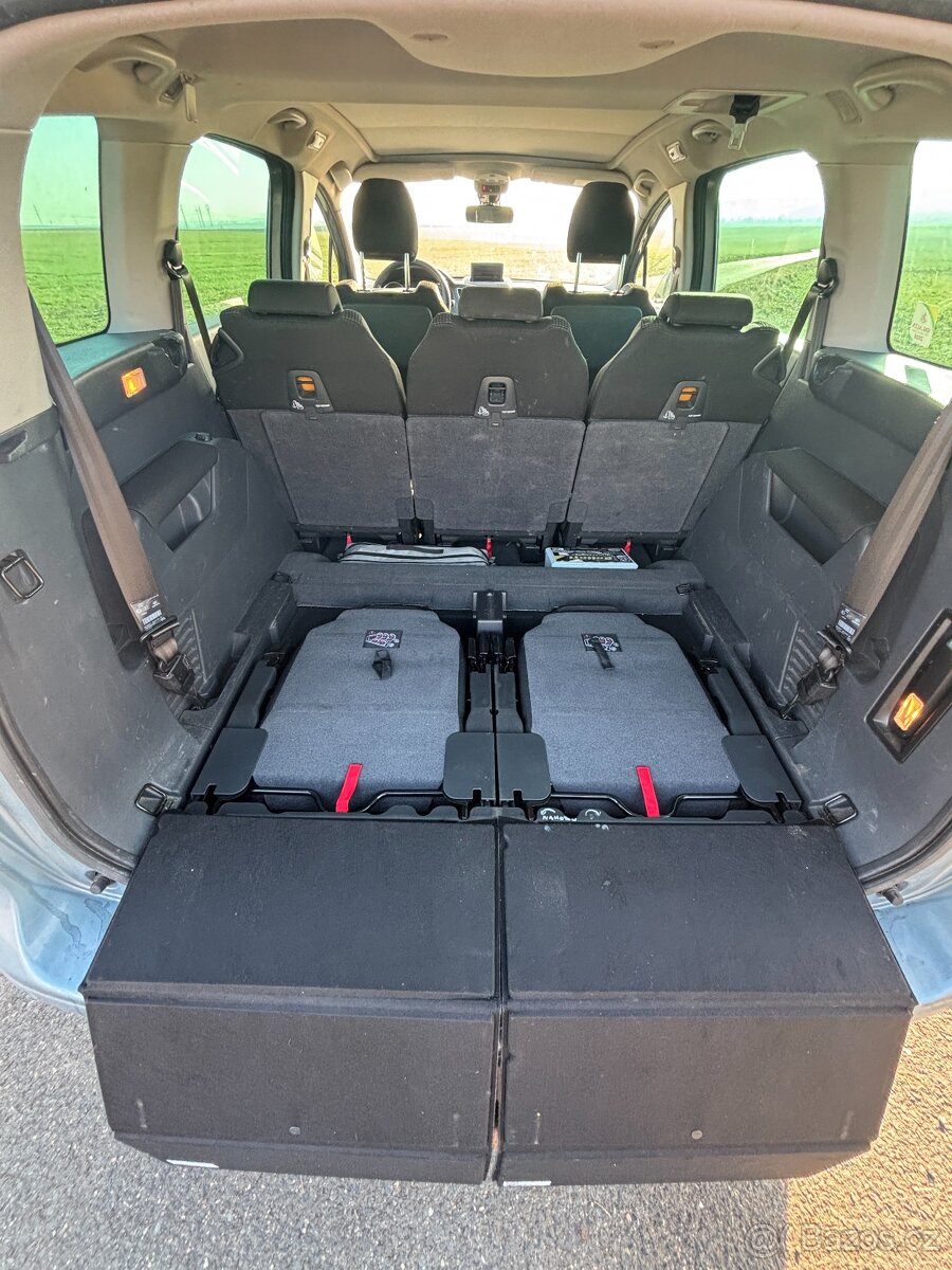 Peugeot 5008 - r.v. 2010 - 8