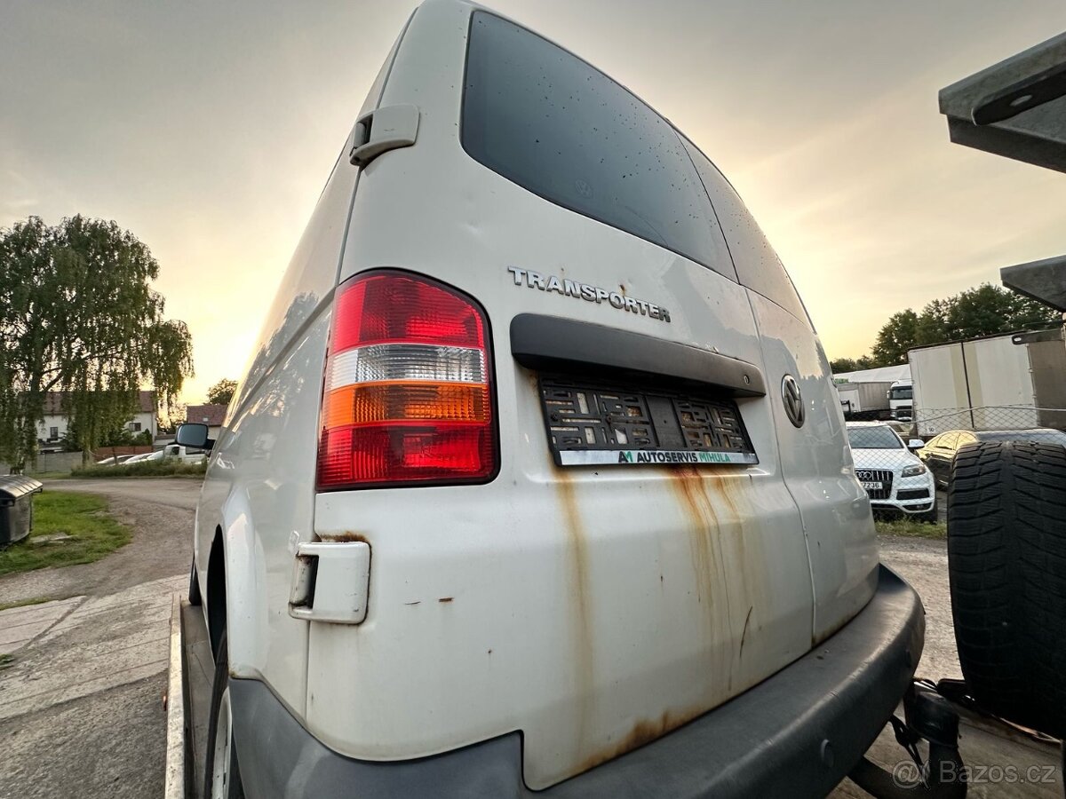 VW Transporter T5 7H 2.5TDI 96KW BNZ KPE L902 r.v. 2009 - 8