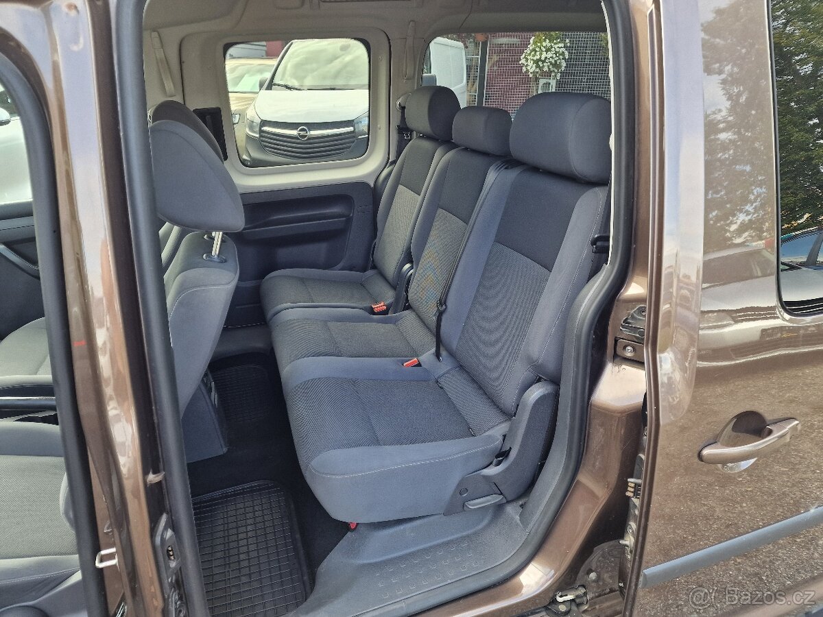 Volkswagen CADDY MAXI 1,6TDI 7 SEDADEL - 8