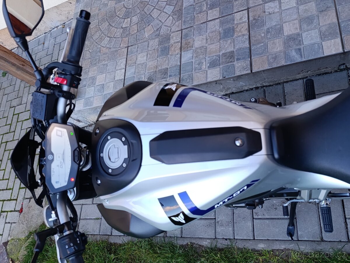 Yamaha MT 07 - 8
