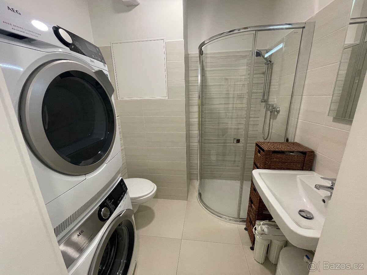 Pronájem zařízené novostavby 1+kk s lodžií Olomouc - 8