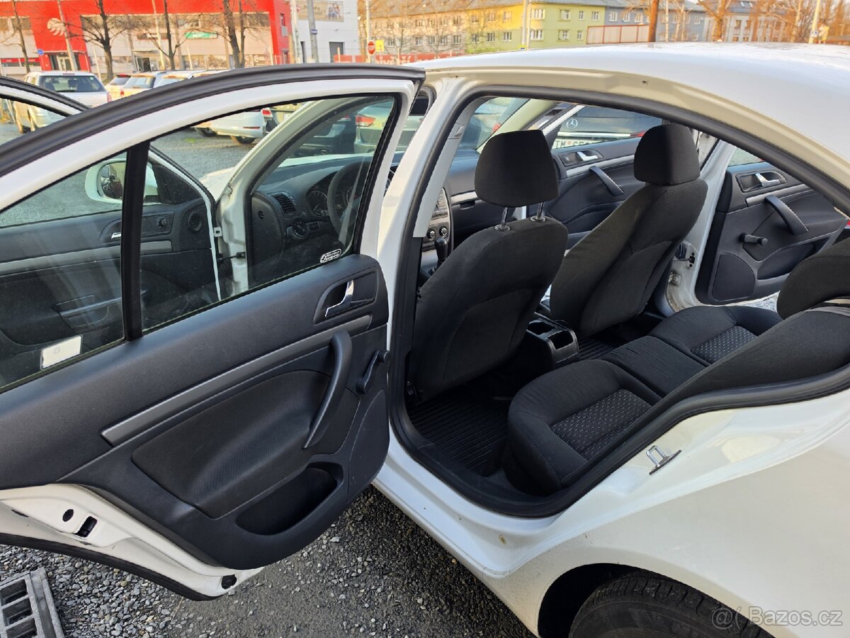 Škoda Octavia
2.0 TDI TZ - 8