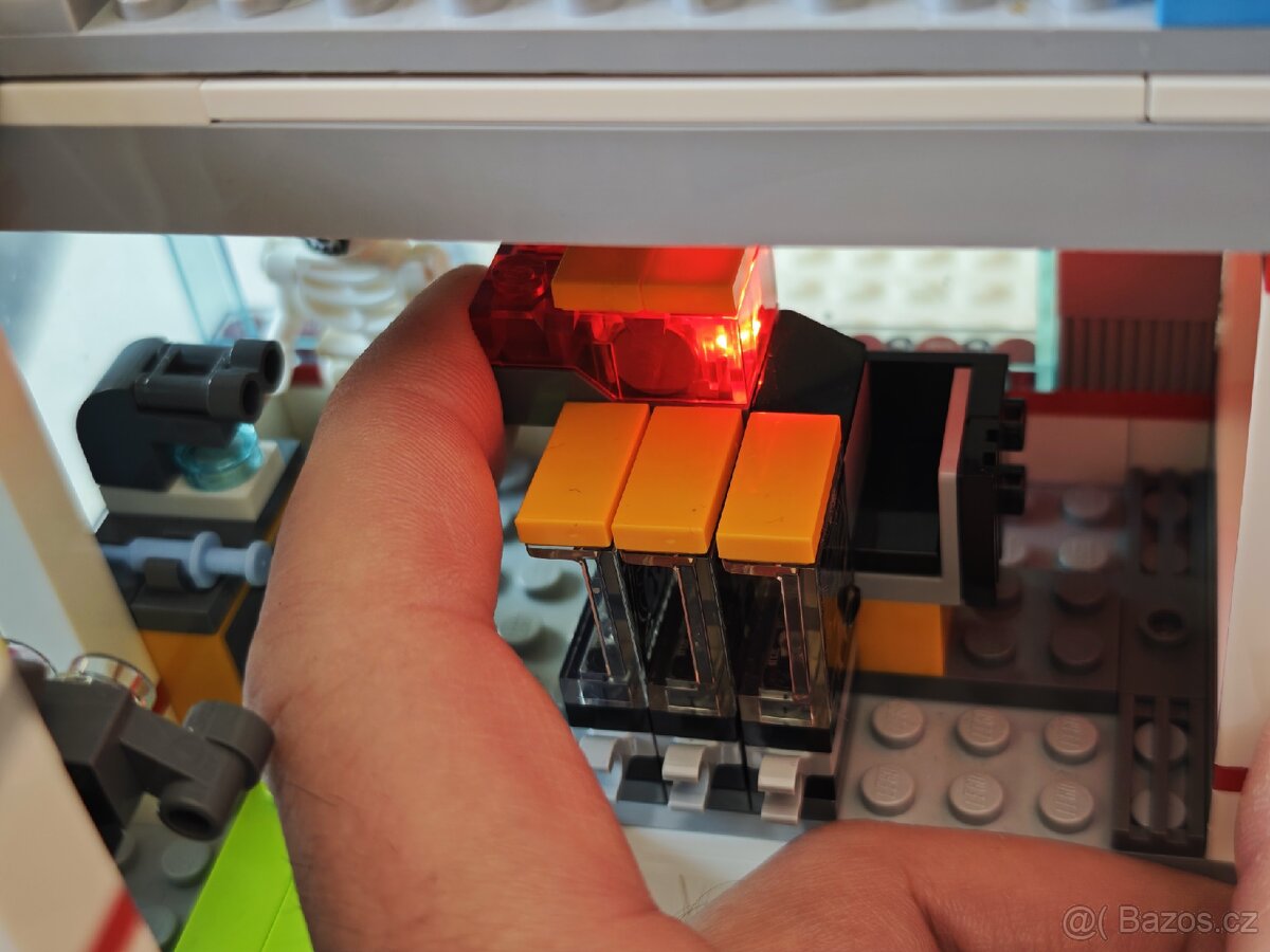 LEGO City 60204 - Nemocnice - 8