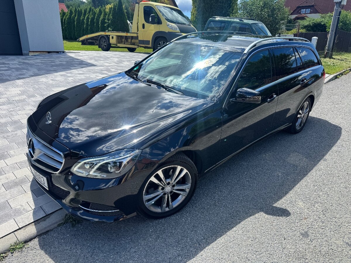 Prodám Mercedes E 220 4x4 provoz 2017 automat - 8