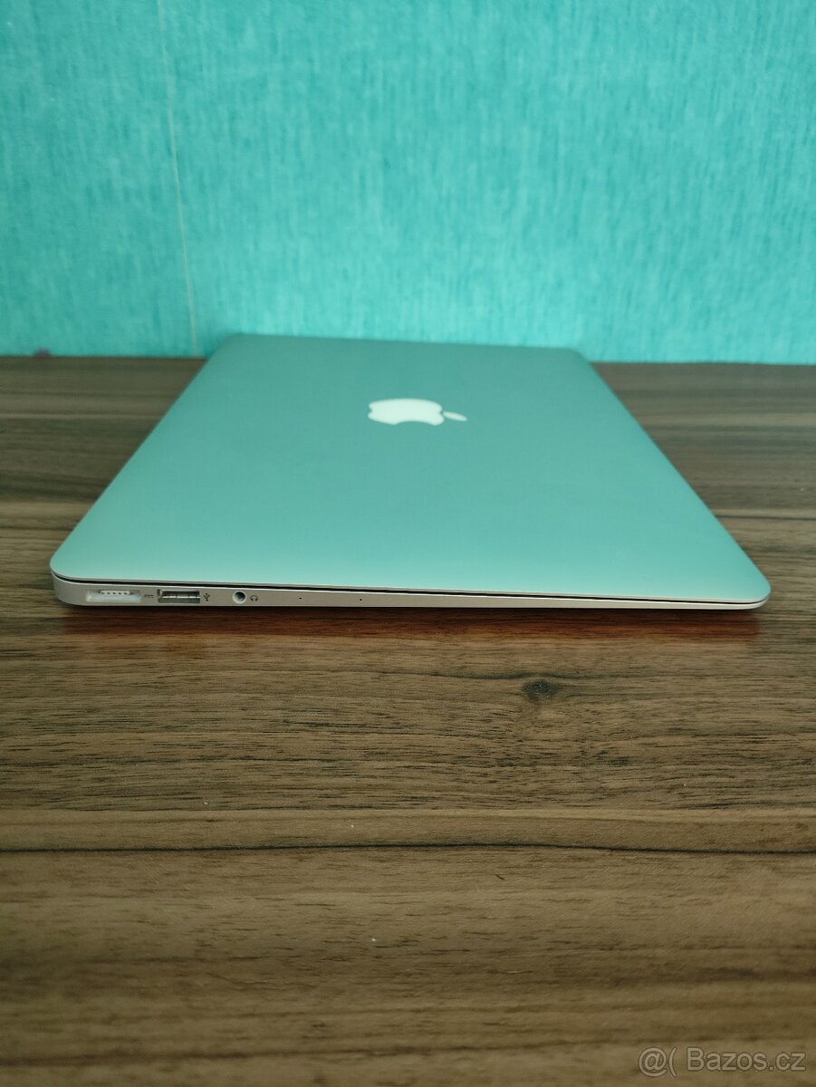 MacBook Air 2017 | i5 • 8GB • 128GB SSD - 8