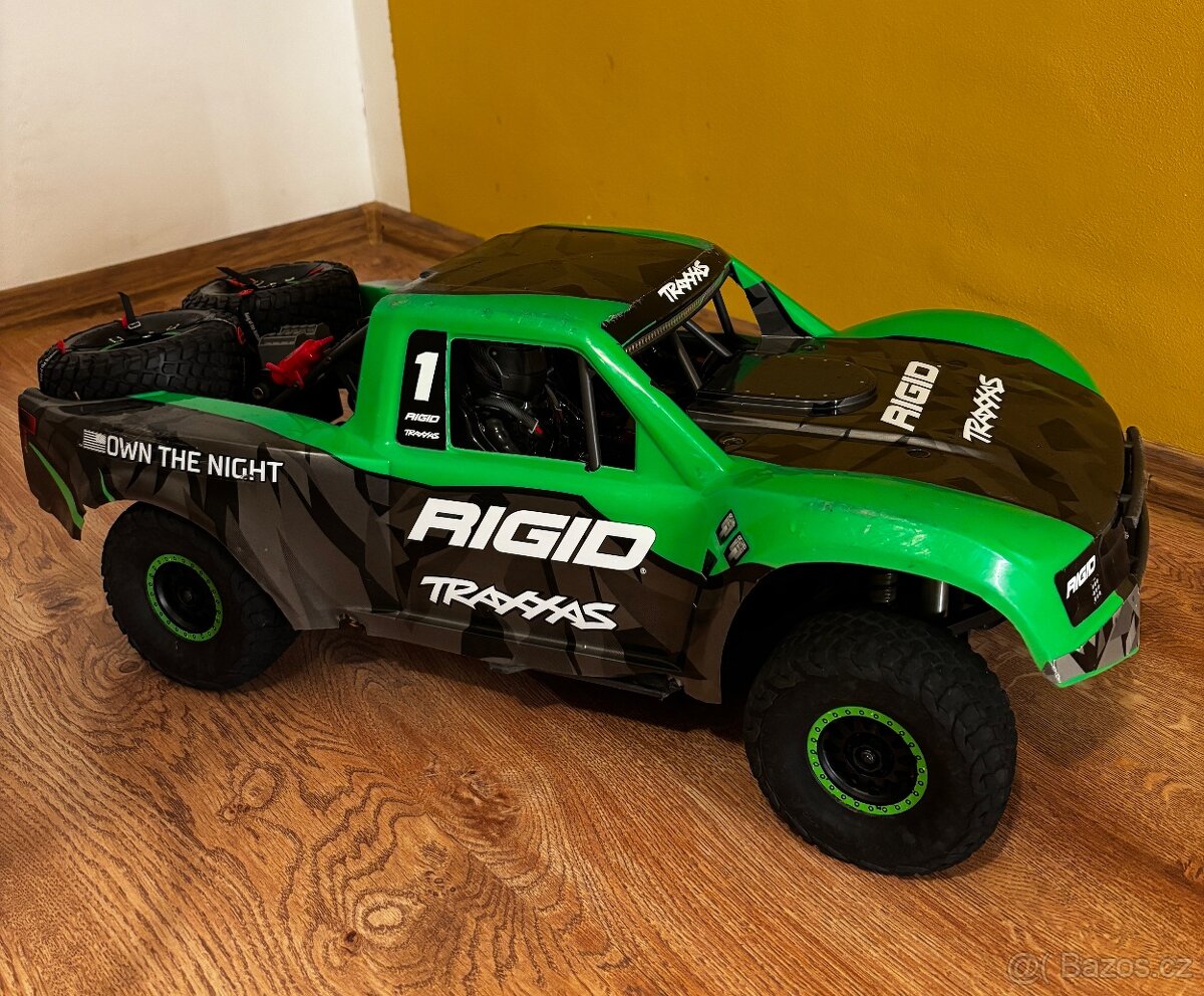 Prodám Traxxas UDR - 8