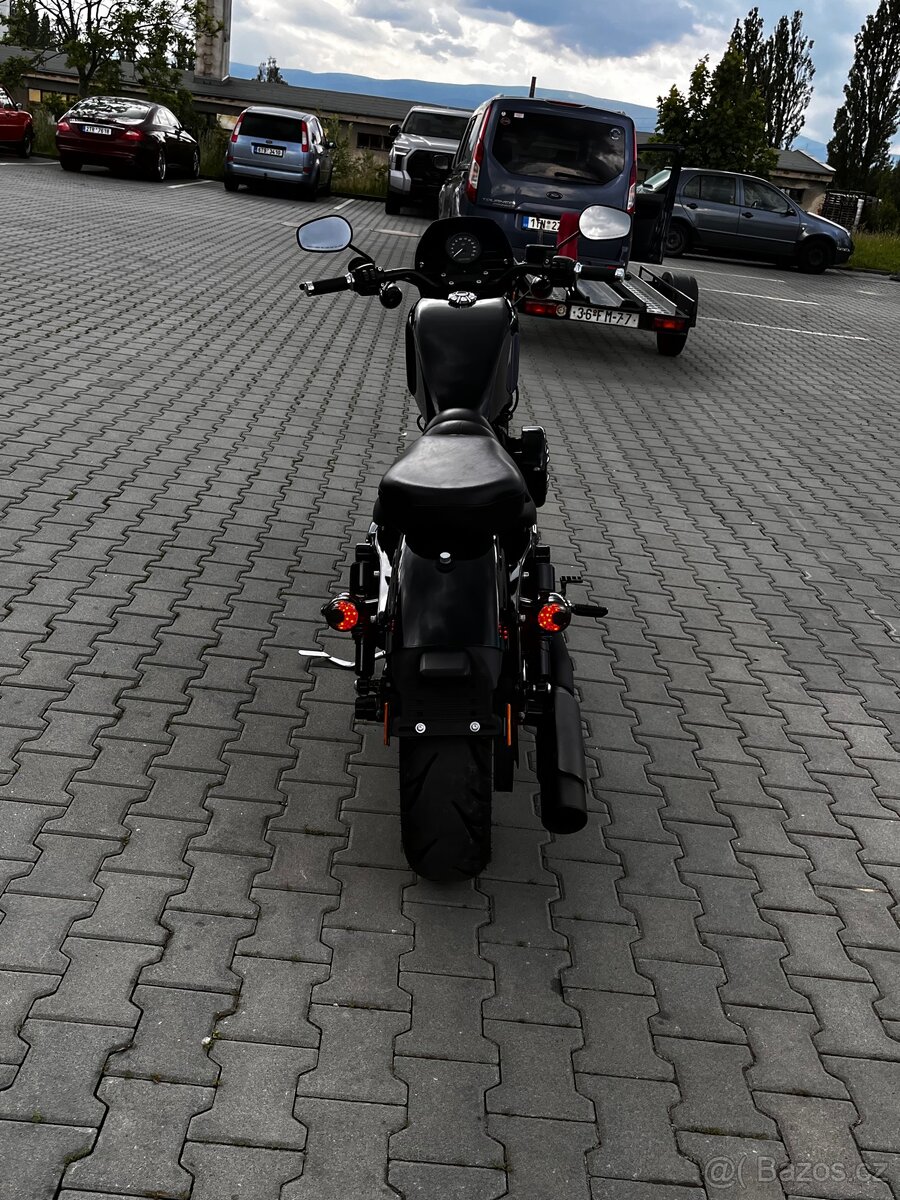 Harley Davidson Iron 883 - 8