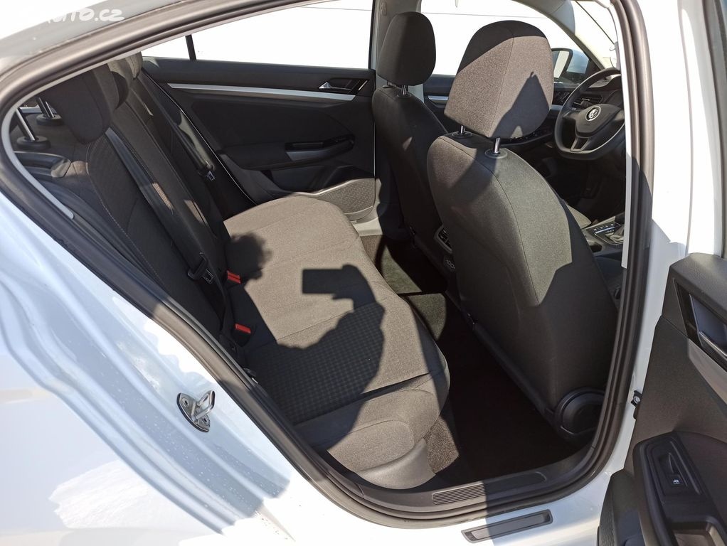 VOLKSWAGEN E-BORA 100kW - 8