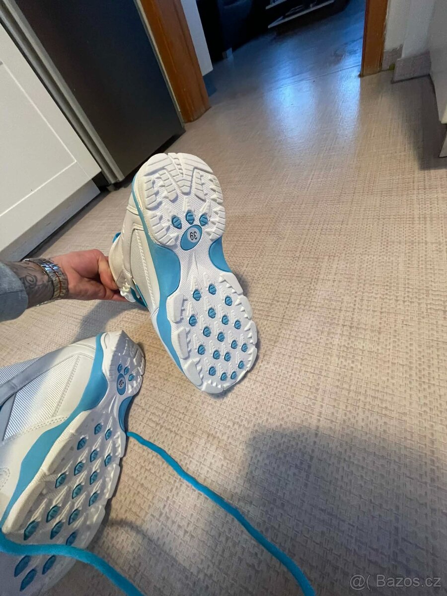 Snowboard 140 + vazání + boty Reaper - 8