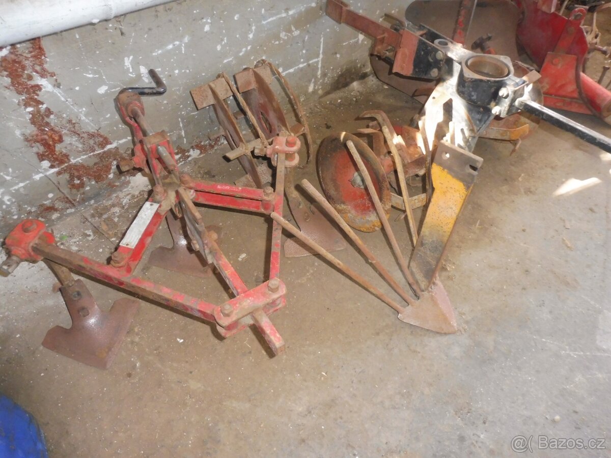prodám malotraktor vari s nářadím a s příslušenstvím - 8