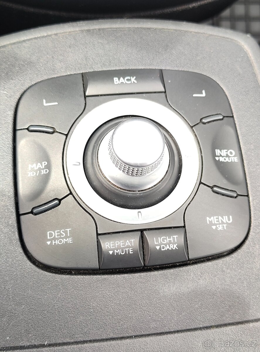 Grand Scenic 7 míst - 8