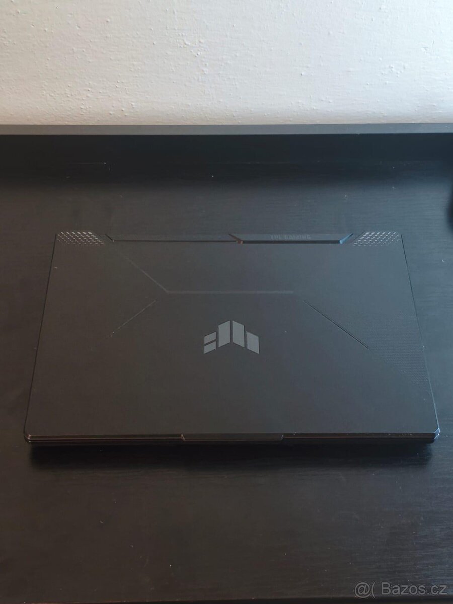 ASUS TUF GAMING A15 - 8