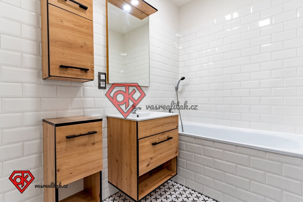 PRONÁJEM - byt 2+kk na ul. Špindlerova v Ústí nad Orlicí - 8