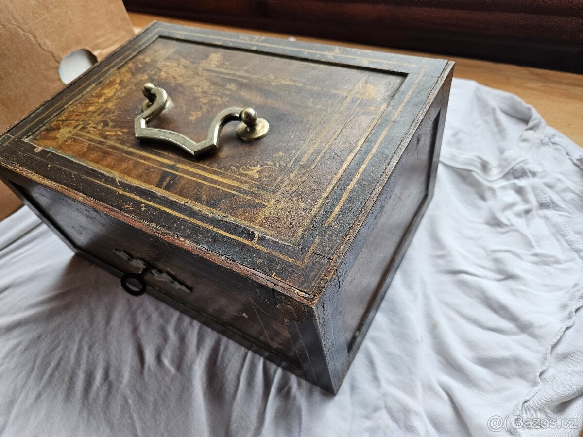 Prodám starožitný trezor - 8