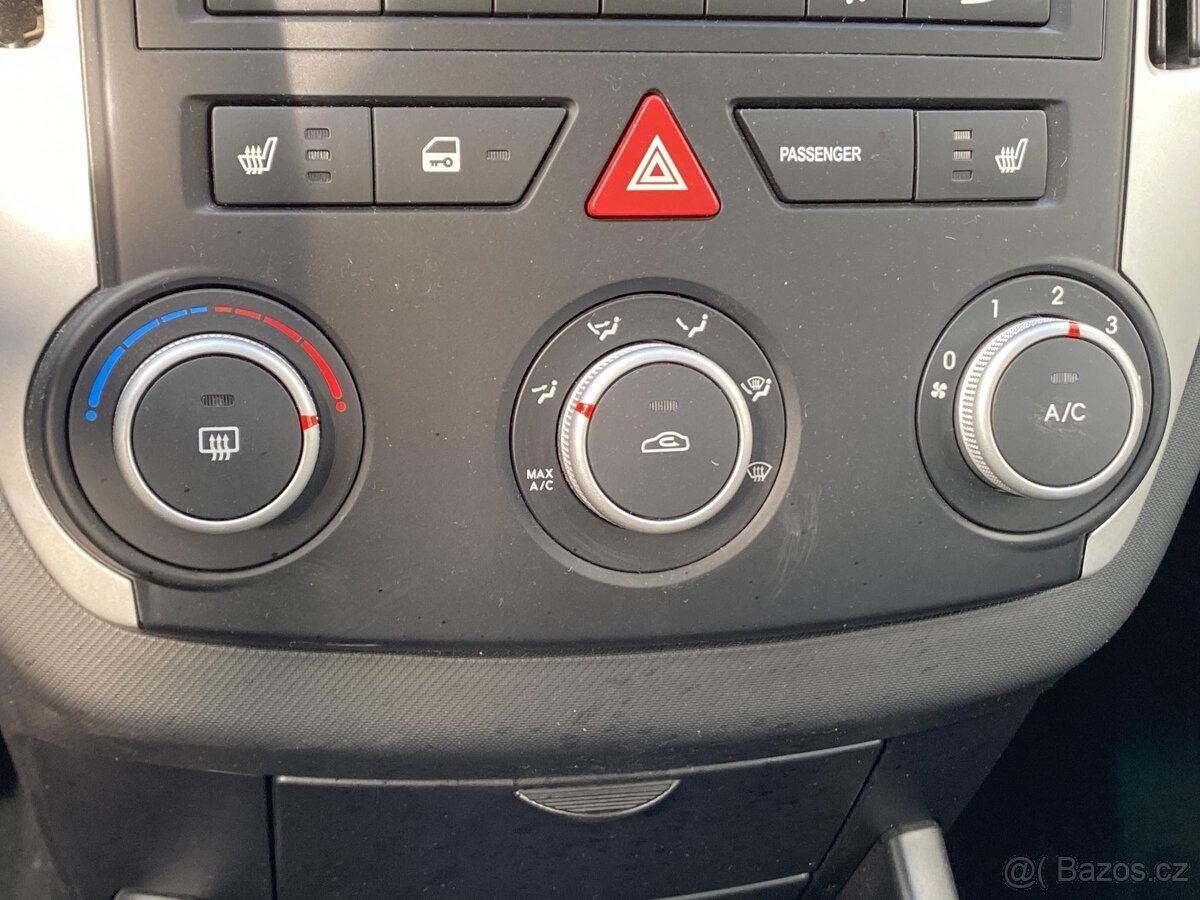 Kia Ceed 1.4 CVVT , 66 kW benzín, 2010 - 8
