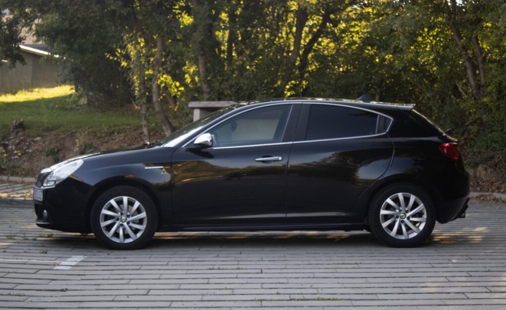 Alfa Romeo Giulietta (2015) - 8