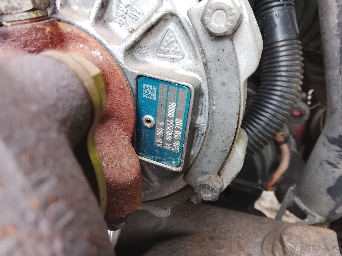 Motor, převodovka Mercedes - 8