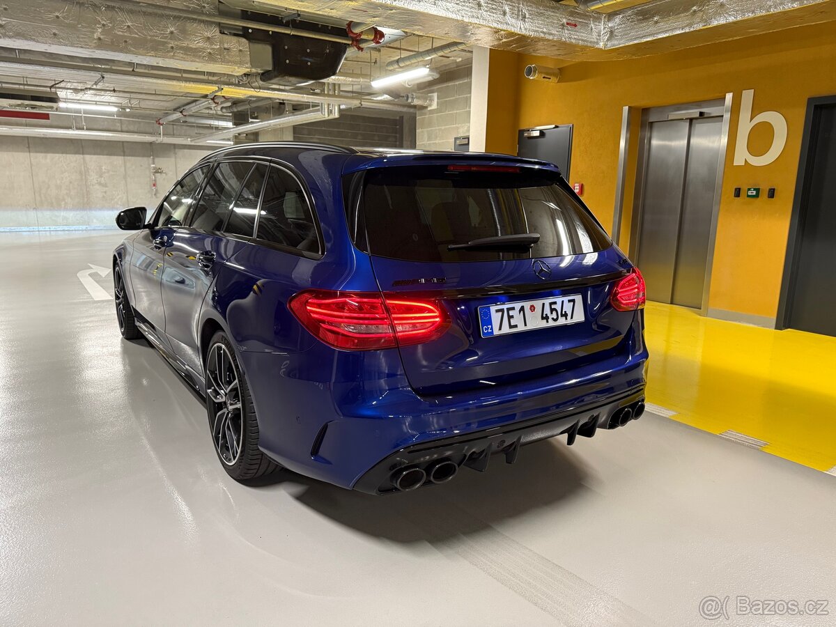 Mercedes-Benz C43 AMG - 8