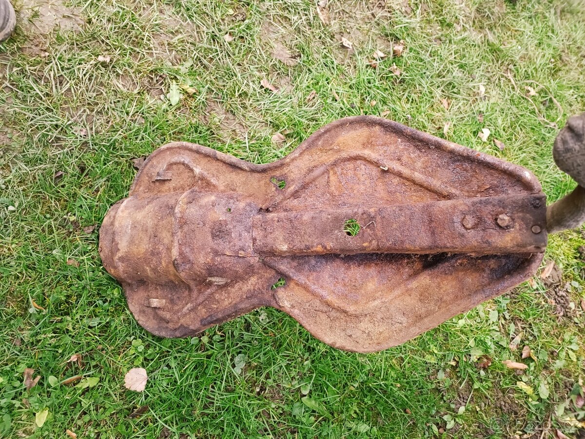 Jawa/CZ Plechy Sedla Kyvačka 2x plech - 8