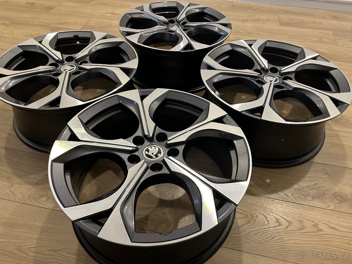 Originální alu kola R19 Škoda Octavia IV RS - 8