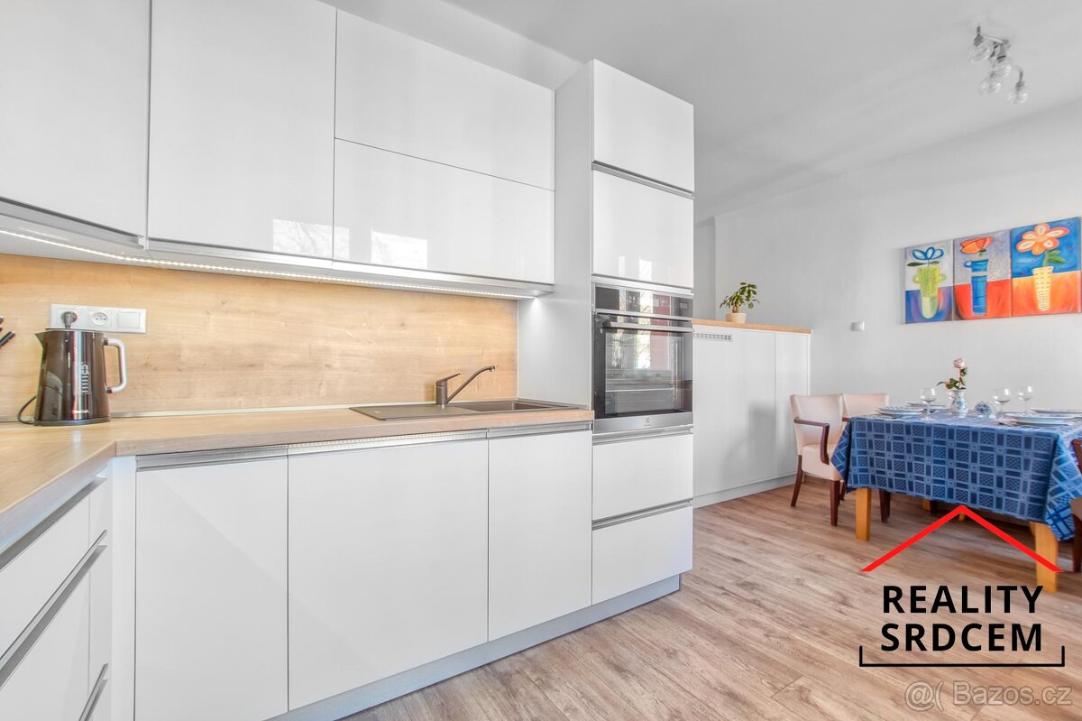 Pronájem moderního bytu 2+1, 61m2 v osob. vl. ul. Repinova, - 8