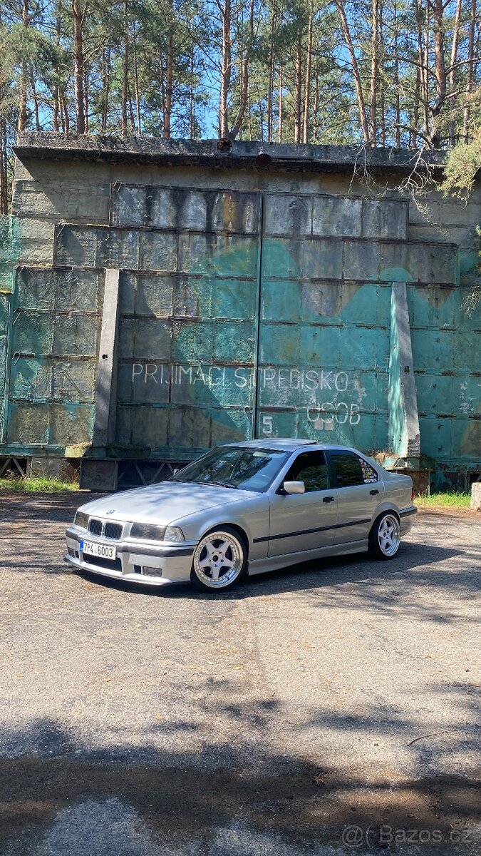 BMW e36 325i - 8