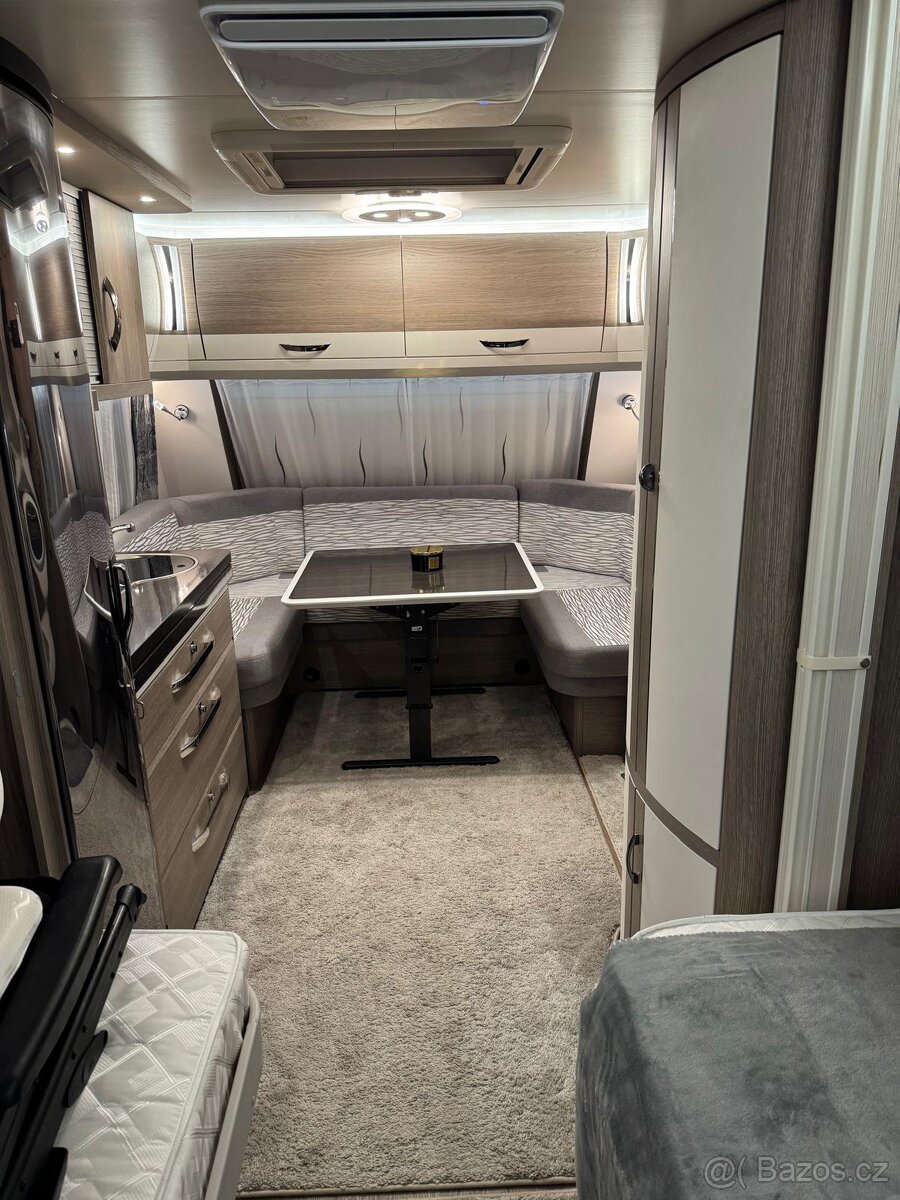 Prodám luxusní karavan HOBBY PRESTIGE 560, r.v. 2022 - 8