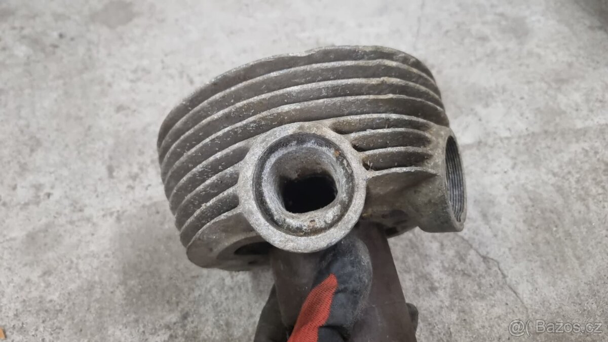 jawa 553 libenac Válce a hlavy - 8