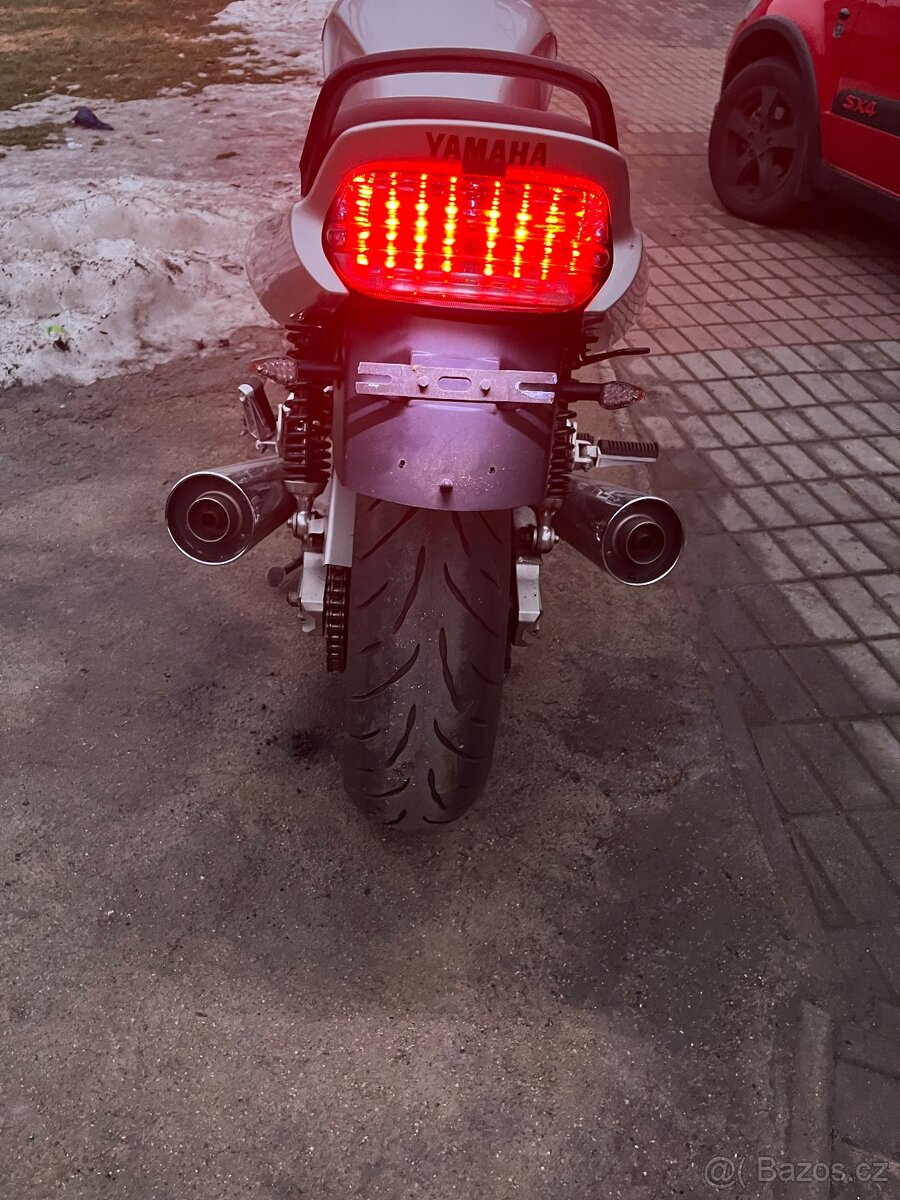 Yamaha XJR 1300 - 8