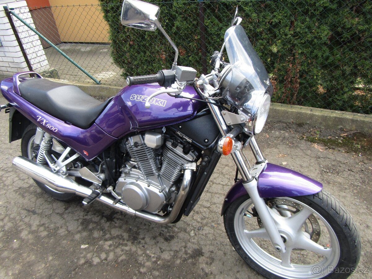 Suzuki VX 800 - 8