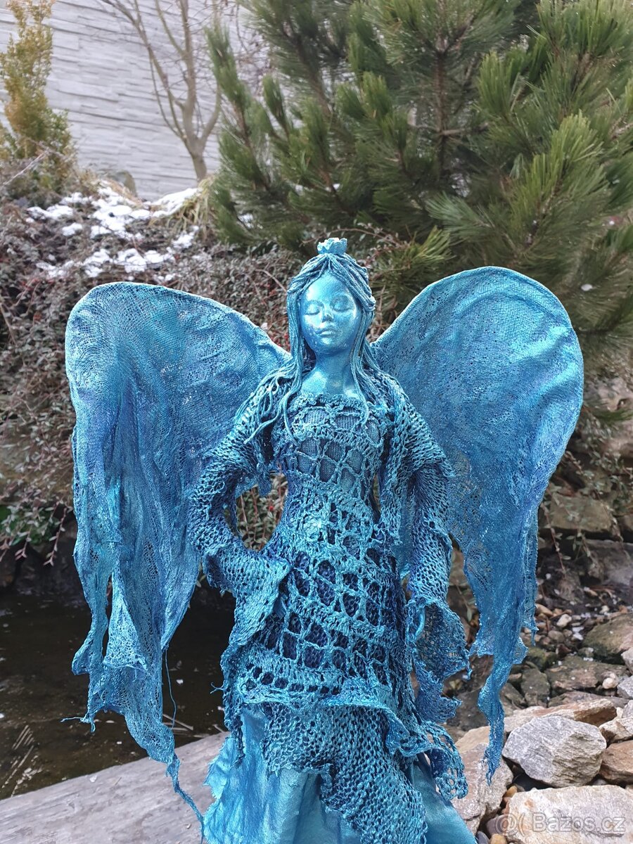 Originální socha ,, ANDĚLKA ochránkyně domova,, - 8
