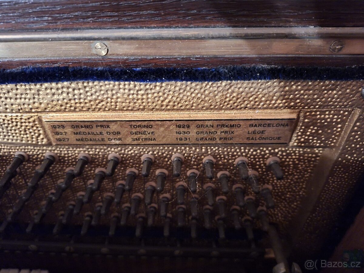 Prodám pianino ze 30.let - 8