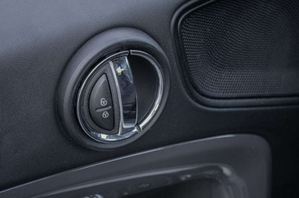 MINI Countryman SE ALL4 Plug-In Hybrid - 8