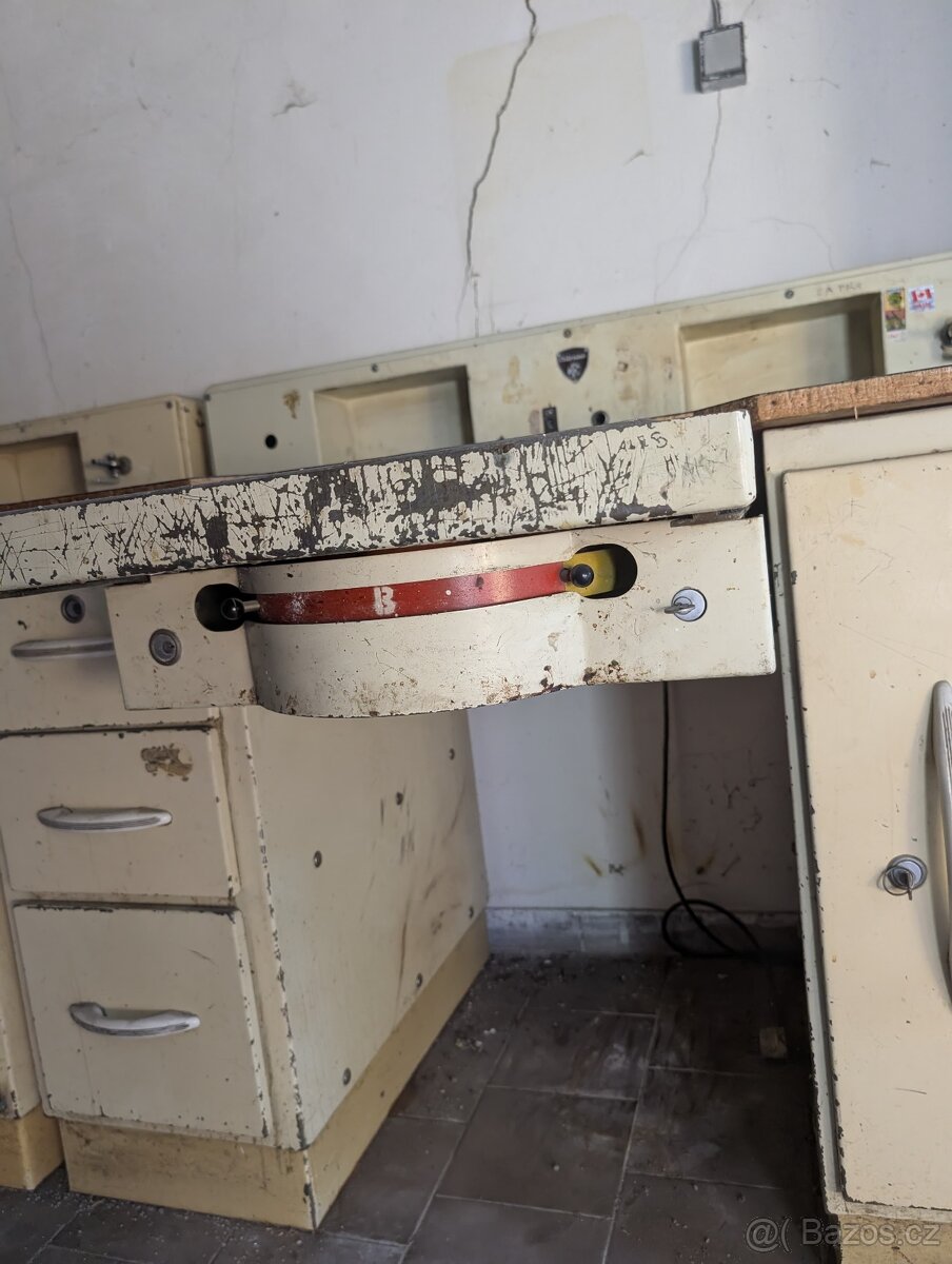 Starožitný nábytek CHIRANA - 8