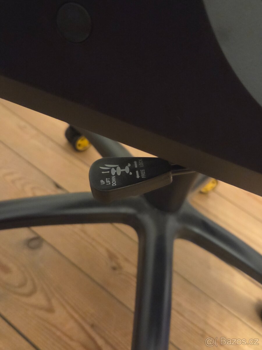 Herní židle YENKEE - 8