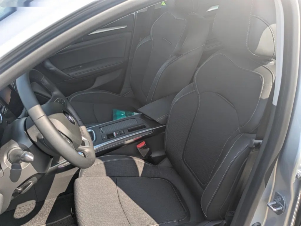 Renault Mégane, GrandCoupé techno TCe 140 EDC - 8