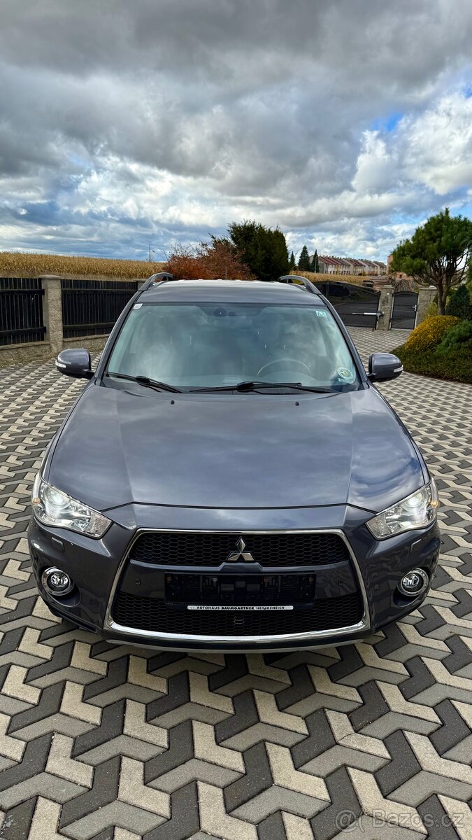 MITSUBISHI OUTLANDER 2.2Di-D 103kw 4x4 - 8