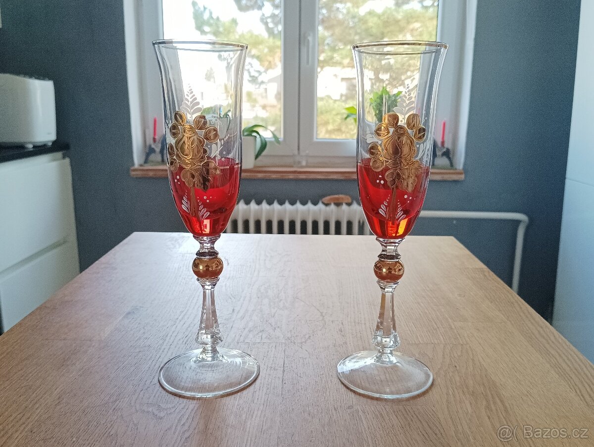 PÁROVÉ DEKOROVANÉ SKLENKY NA VÍNO - 8