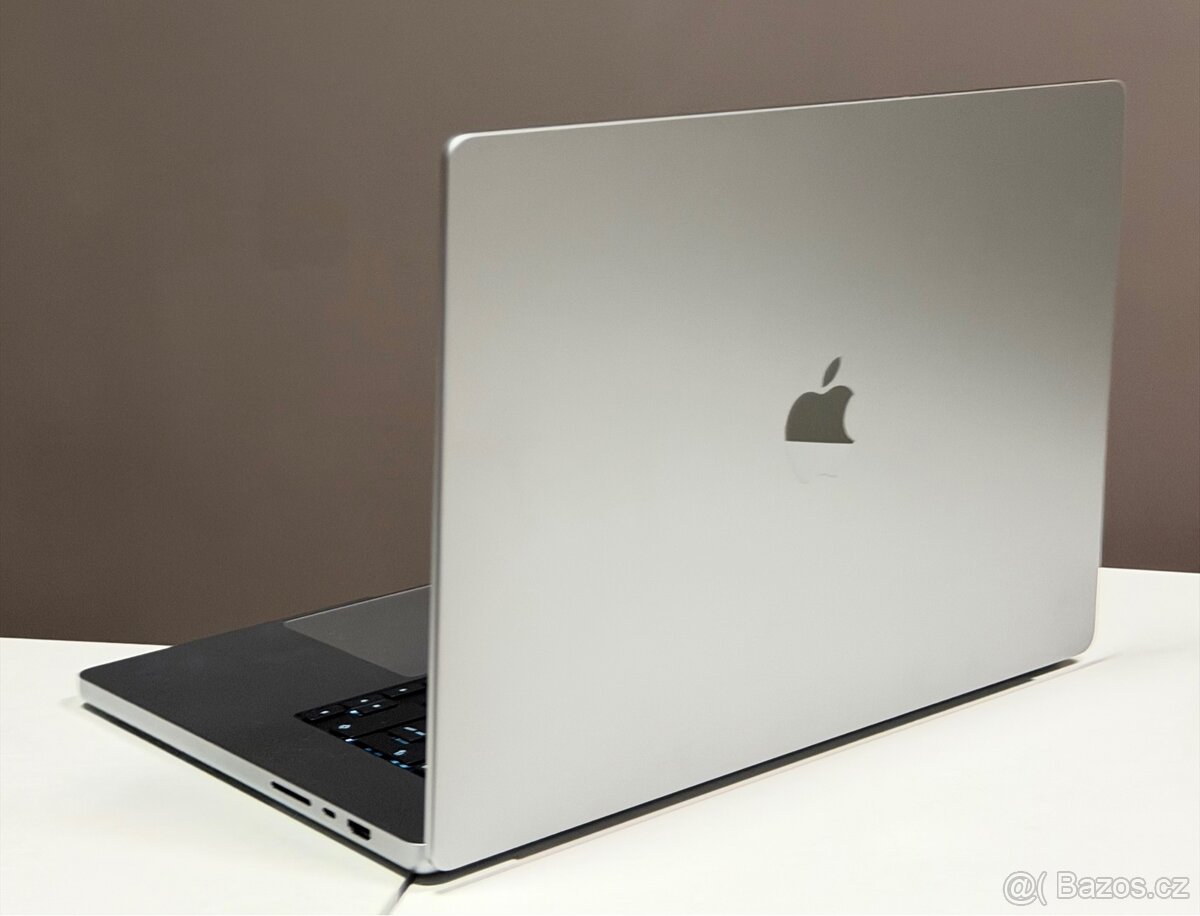 MacBook Pro 16” (2021) M1 Pro, 16 GB RAM, 512 GB SSD Záruka - 8