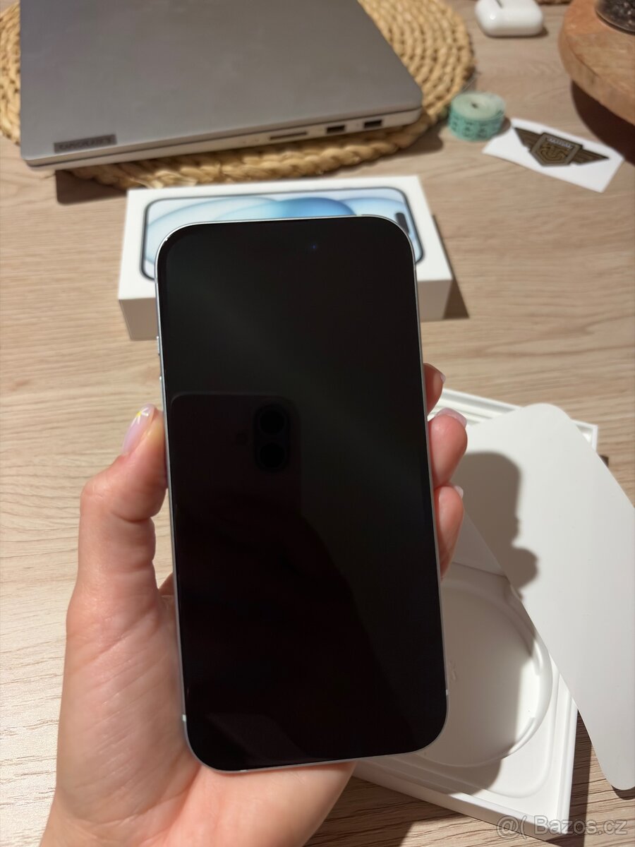iPhone 15 128 GB Modrý - 8