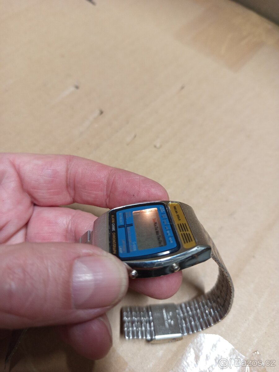 Digitální hodinky - 8