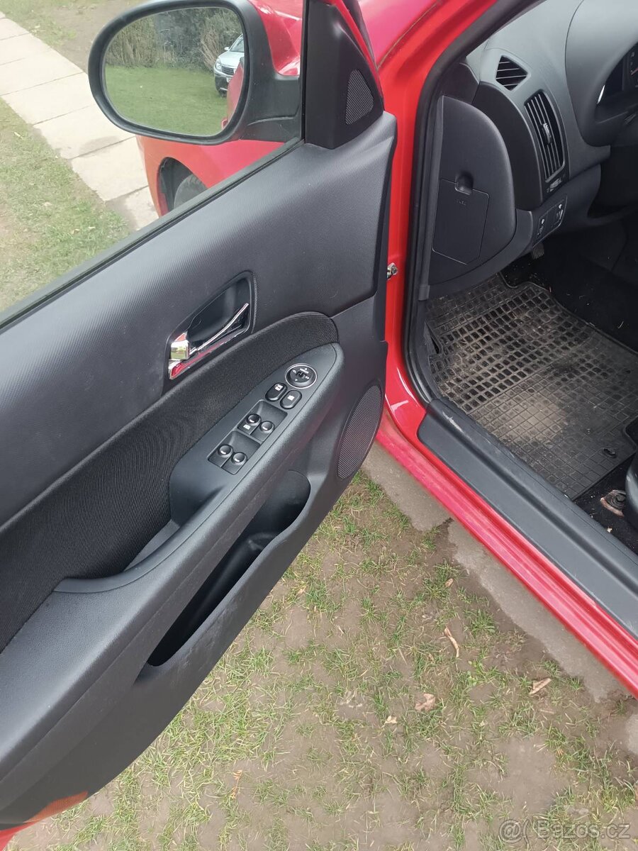 Hyundai i30 1.4 2008 - 8
