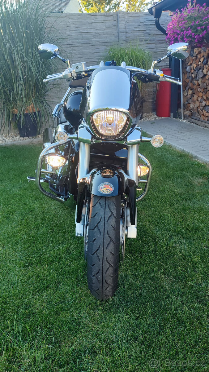 SUZUKI INTRUDER M1800R - 8