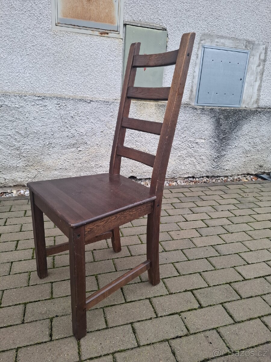 8x starší židle - 8