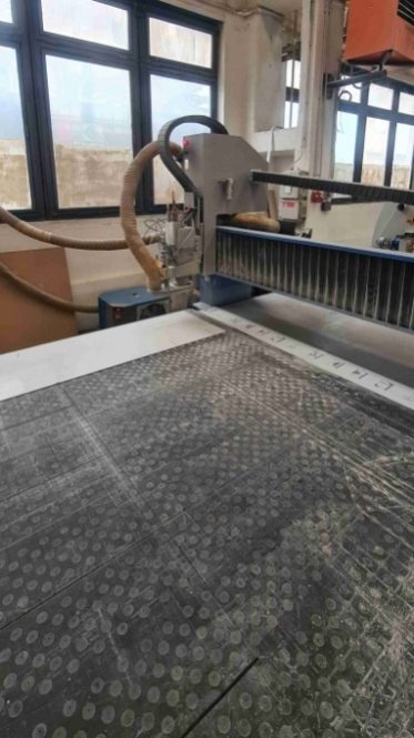 Použité portálové nestingové 3-osé CNC centrum - 8