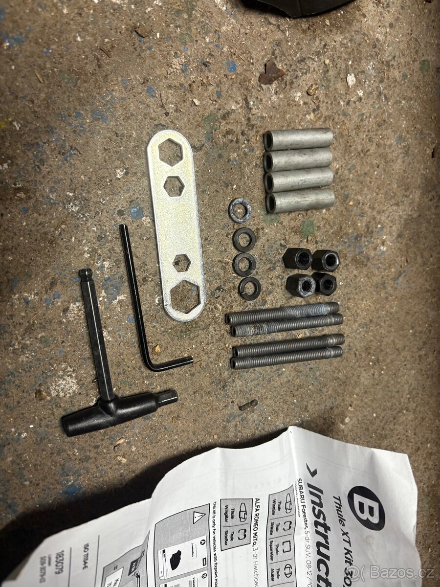 Prodám příčníky THULE na subaru forester 2011+ - 8