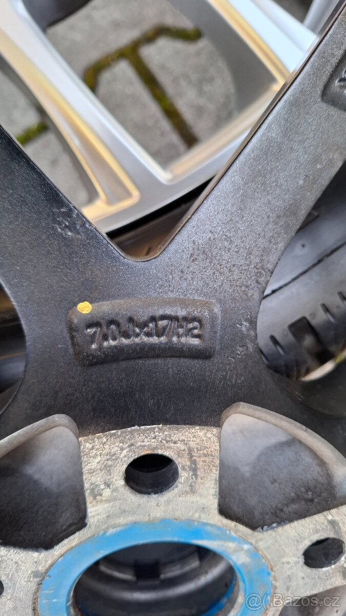 Komplet kola 7.0 x 17", 5 x 114.3, zimní pneu 215 50 R17 - 8