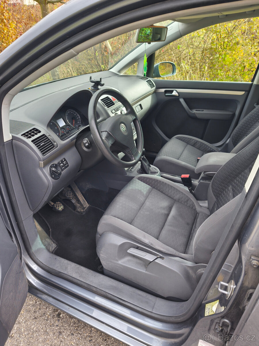 Volkswagen Touran, 1.9 TDi 77kW, 7 míst - 8
