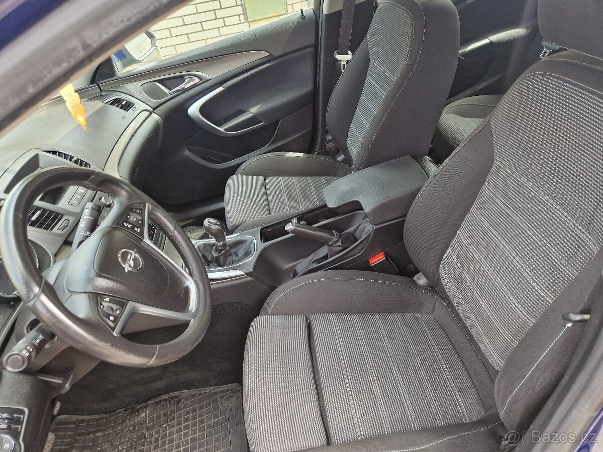 Opel Insignia 2.0 cdti 160 hp - nové ČR - serviska - - 8