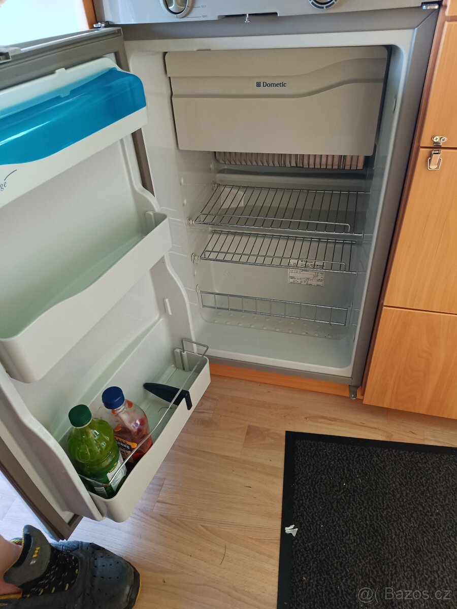 Prodám CHATEAU CALISTA 490,r.v.2007,STK 7/2027 - 8